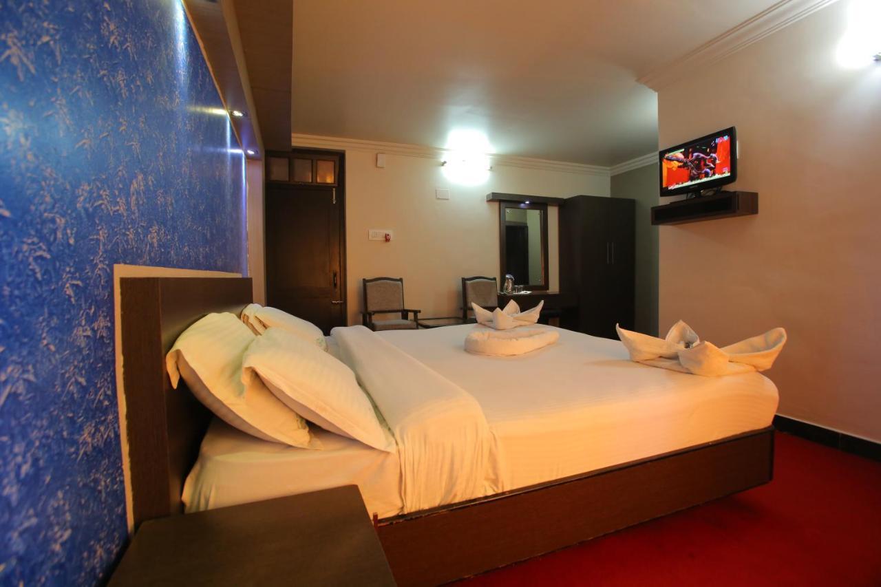 Hotel City Palace Ooty Kültér fotó