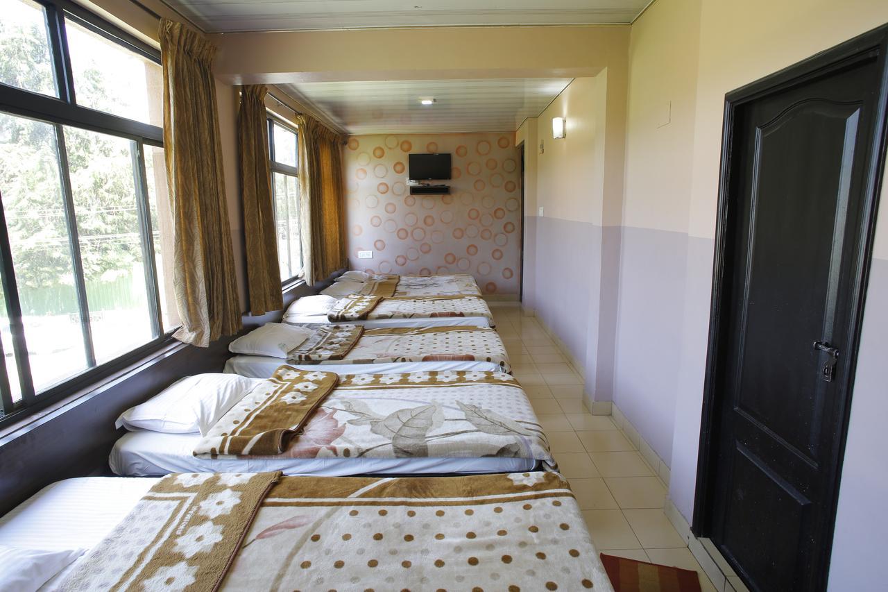 Hotel City Palace Ooty Kültér fotó
