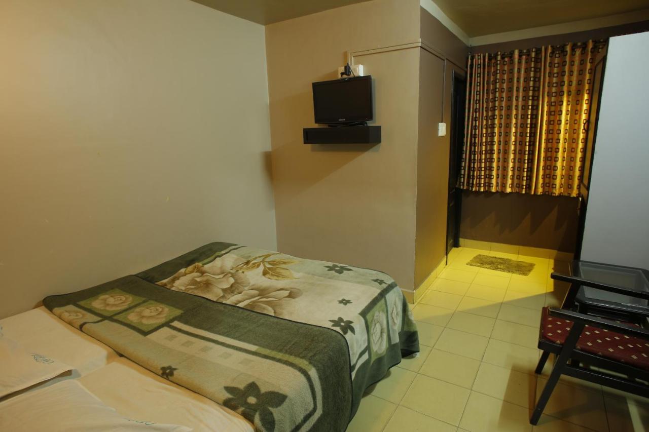 Hotel City Palace Ooty Kültér fotó