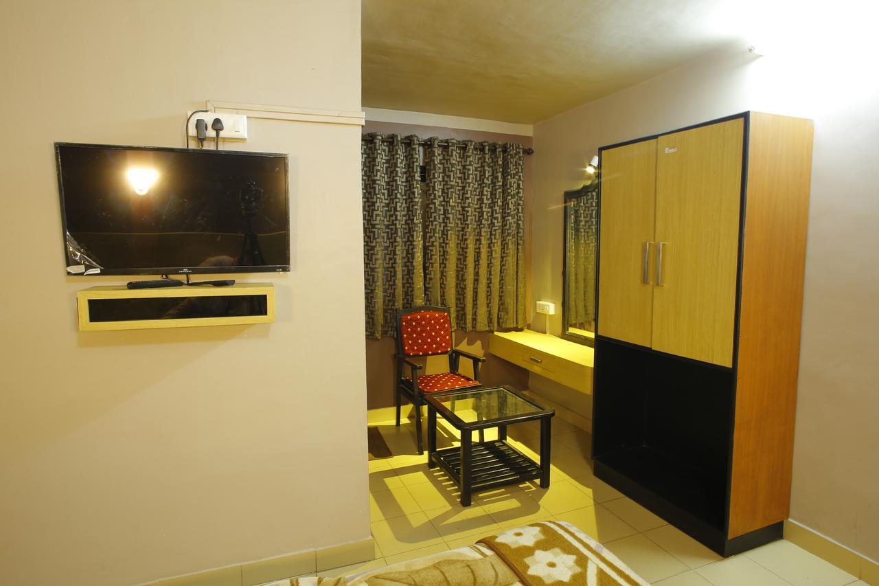 Hotel City Palace Ooty Kültér fotó