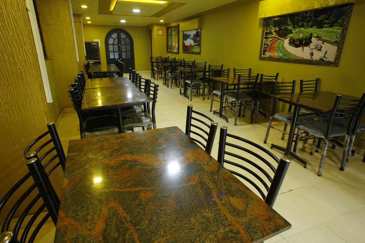 Hotel City Palace Ooty Kültér fotó