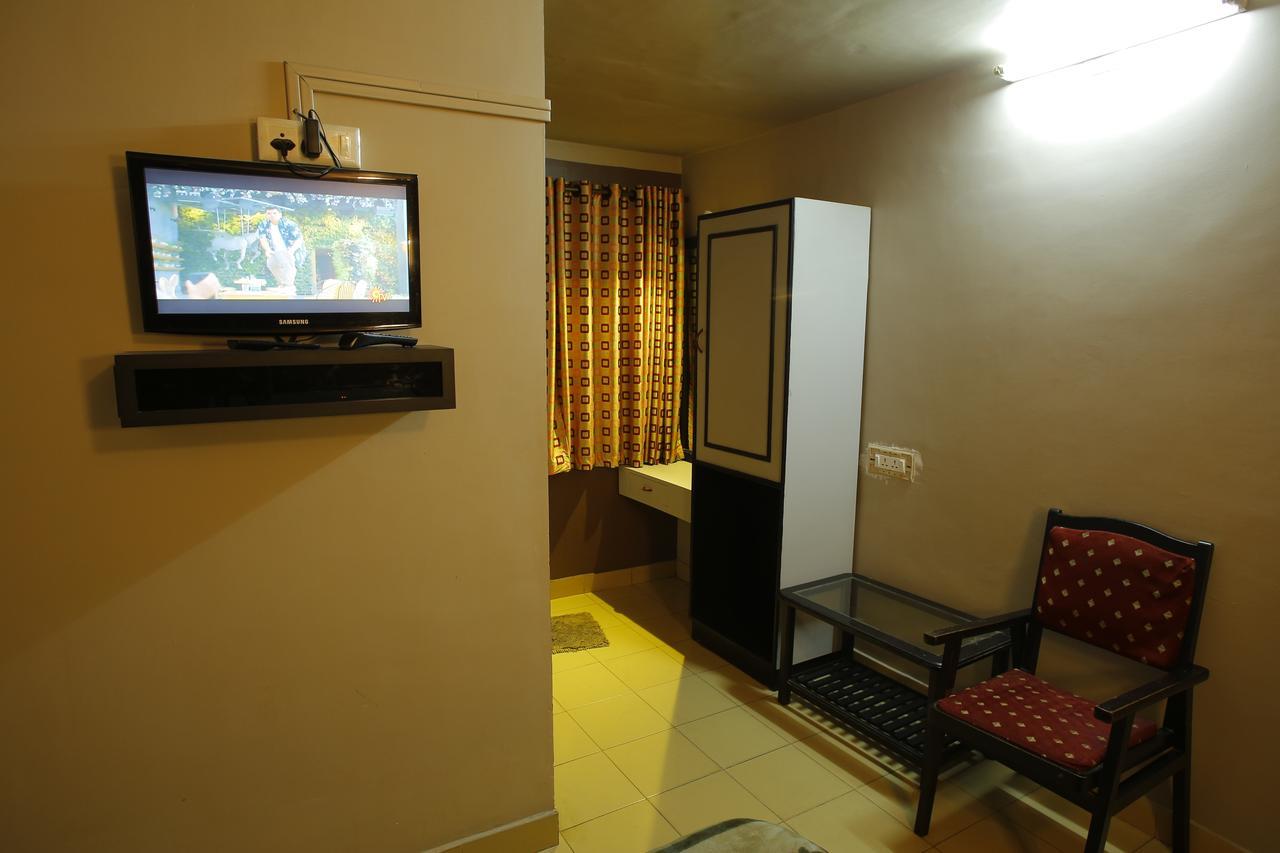 Hotel City Palace Ooty Kültér fotó